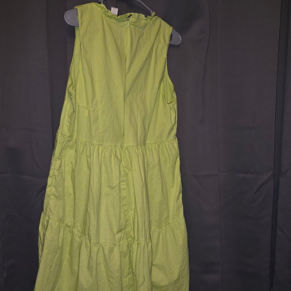 green hi-low sleeveless dress